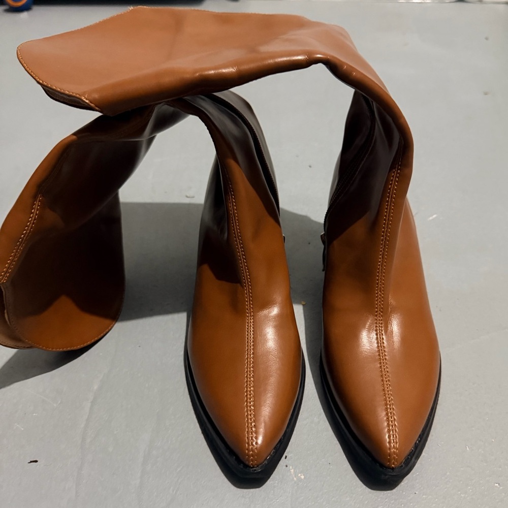 NWOT - 🤎 Brown Leather Women's Boots cowboy style 🤎